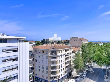 cannes - 2 pièces en dernier étage avec terrasse