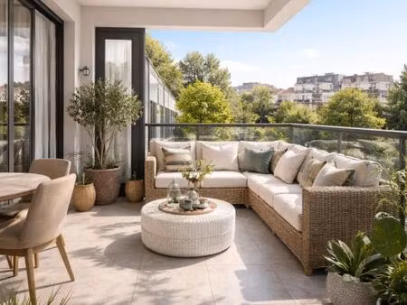 3 pieces lumineux avec balcon