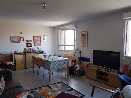 location appartement 4 pièces 74m² lille 59260