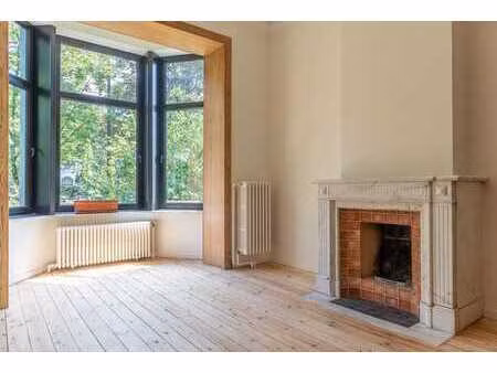 duplex avec jardin dans élégante maison de maître !