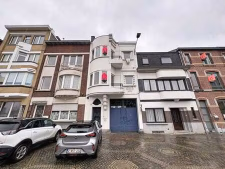 en centre-ville, duplex de caractère avec entrée privée