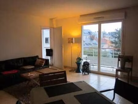 location appartement 3 pièces à nantes (44000) : à louer 3 pièces / 68m² nantes