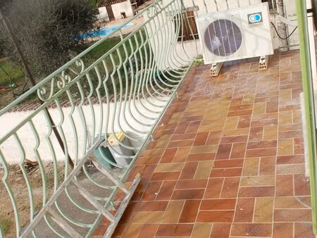 studio avec terrasse