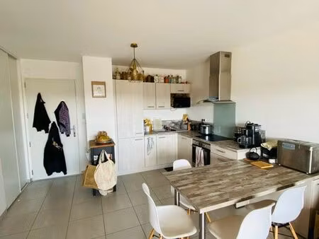 t2 45 m² – terrasse 13 m² + garage fermé – sainte-lucie de porto-vecchio