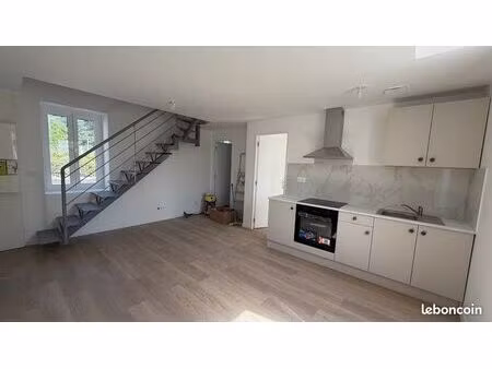 maisonnette rénovée de 46m2. jardin + garage