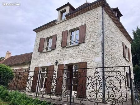 loue maison 140 m2