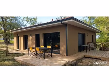 villa 3 chambres (bail 3 à 9 mois)