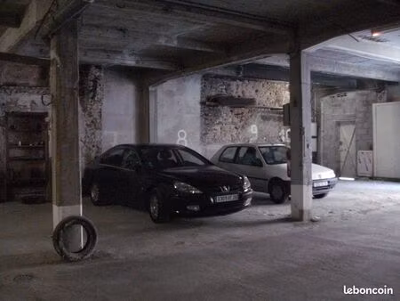 parking voiture fermé sécurisé à romans centre ville