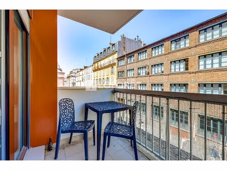 rue saint-maur 2 pièces avec balcon