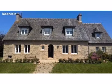 maison traditionnelle en pierre