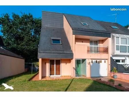 pavillon 6 pièces 106 m²