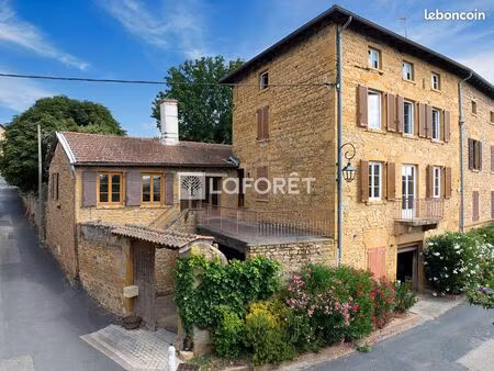 maison de ville 8 pièces 208 m²