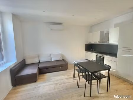 appartement t2 de 35 m² à bourgoin-jallieu (secteur gare)