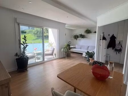 superbe t4 traversant de 75 m² avec 2 balcons au domaine de ménival lyon 5ᵉ