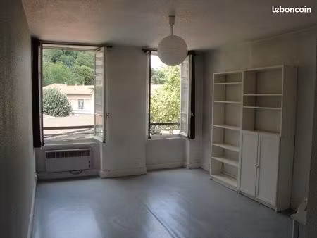 studio lumineux 20 m² – lyon 9ᵉ – vue dégagée – calme