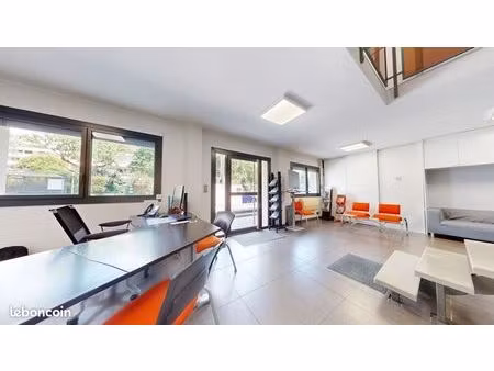 maison 2 pièces 200 m²
