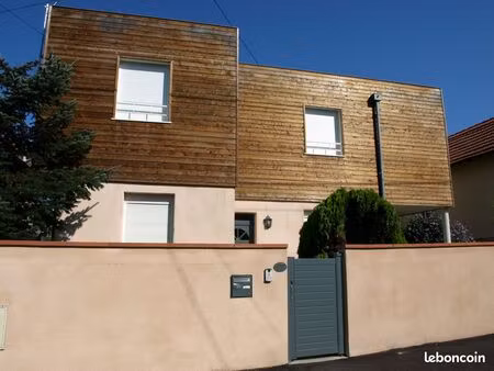 villa 5 pièces 147 m²