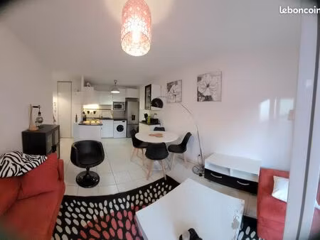 joli t3 meublé terrasse, jardin, parking, métro, piscine