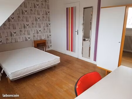 chambre meublée