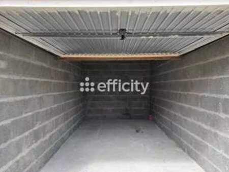 vente garage et parking à la rochelle (17000) : à vendre / 25m² la rochelle