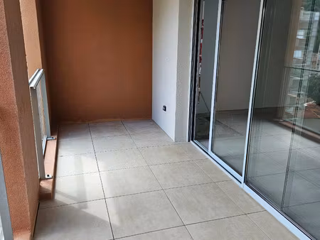 nue propriete-le confidentiel ,dernière opportunité aux vernèdes ,grand t3 avec terrasse