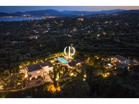 villa de luxe à vendre à grimaud