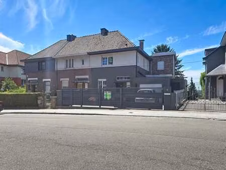 maison familiale rénovée de 3 chambres + bureau + garage