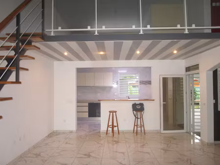 immense maison avec terrasse à louer à kourou avec carol imm