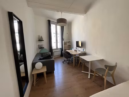 location appartement 1 pièce 27 m² à aix-en-provence (13100)