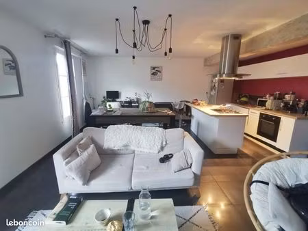 t2 centre ville poitiers 53m²
