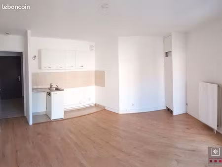 appartement 1 pièce 28 m²