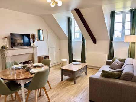 dinan / appartement t2 de charme au coeur de la cité médiévale avec vue degagée