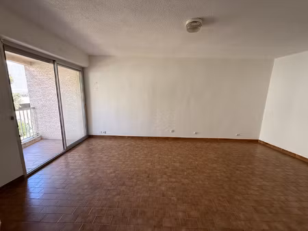 studio 17 m2 terrasse 4 m2 - calvi centre