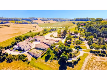 propriété à vendre auch 33 pièce(s) 387m2 2 940 000€