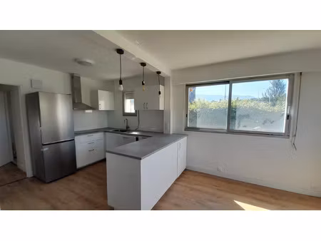 thonon ouest - joli type 4 rénové de 74 m2 avec balcons