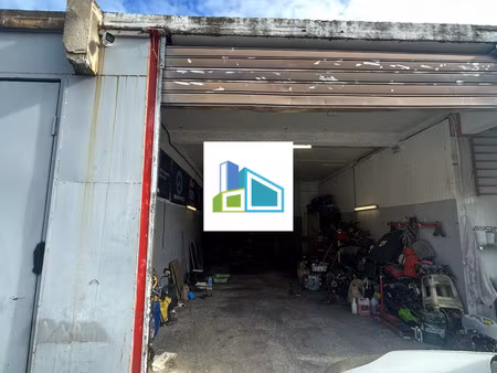 a louer local environ 110m2 toulon port