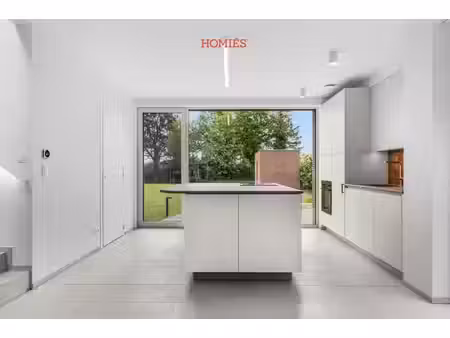 prachtige nieuwbouw met 3 slaapkamers en 20 are tuin met bos