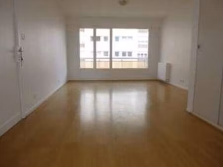 location appartement 3 pièces à angers (49000) : à louer 3 pièces / 71m² angers