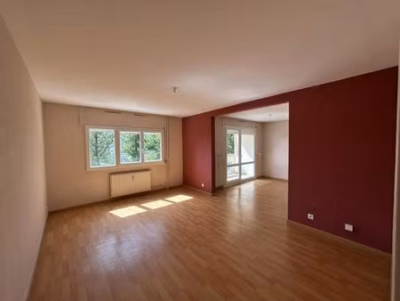 t3 avec terrasse sans vis a vis !