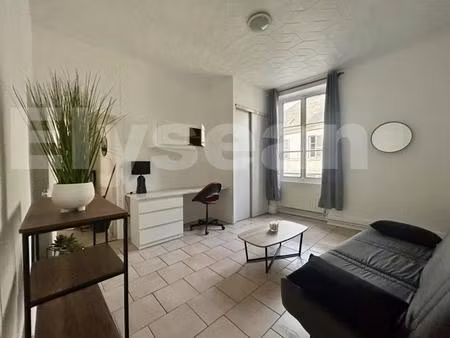 f1 meublé - quartier saint vincent de 28,47 m2
