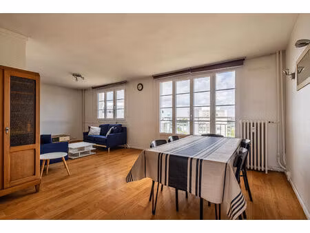 appartement t4 de 93m² + parking + cave - lille grand palais