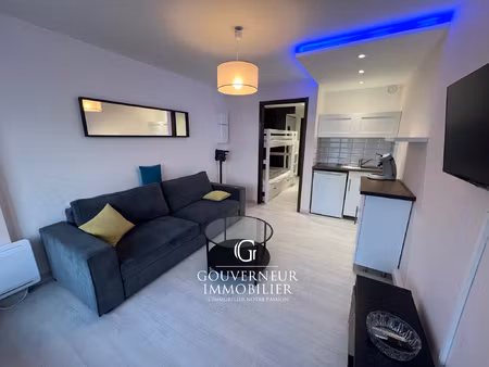 carnon charmant studio cabine meublé + pkg sept/juin