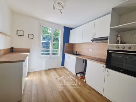 à louer bel appartement t4 de 76,35 m2 avec garage quart