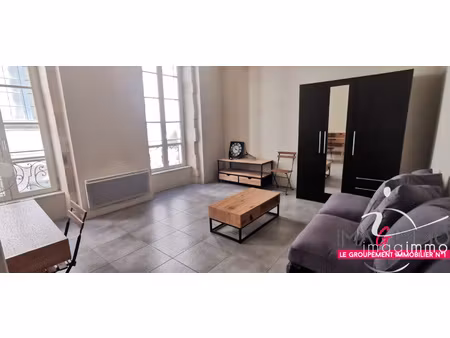 nimes centre - a louer t1 meublé de 30m2 - belles prestation