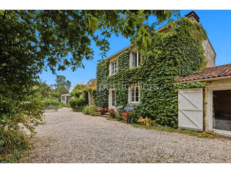 domaine équestre -- machecoul -- 12 hectares -- 270 m² utiles -- 7 pièces -- 5 chambres --