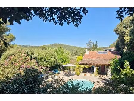 maison 4/3 chs avec garage et piscine au calme