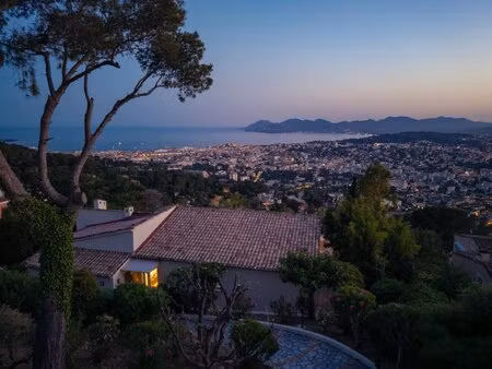 magnifique villa provençale avec permis de construire purgé