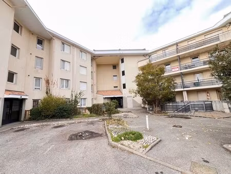 quartier montplaisir - appartement t3 avec balcon