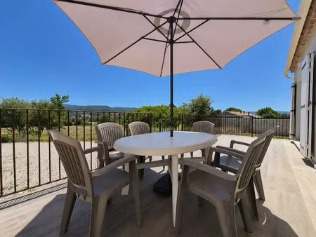 villa contemporaine de plain-pied de 2022 avec vue panoramique sur le luberon