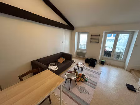 t2 poitiers - notre dame - 35.2 m²
